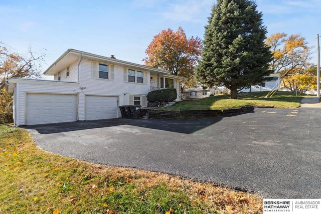 3521 Laurel Avenue, Omaha, NE 68111