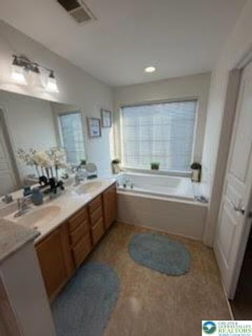 8514 Gateway Road, Upper Macungie Twp, PA 18031