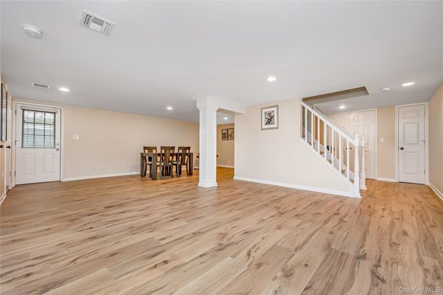 15 Dewey Road, Commack, NY 11725