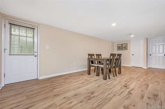 15 Dewey Road, Commack, NY 11725