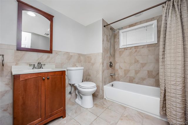 15 Dewey Road, Commack, NY 11725