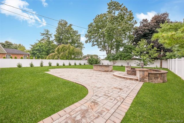 15 Dewey Road, Commack, NY 11725