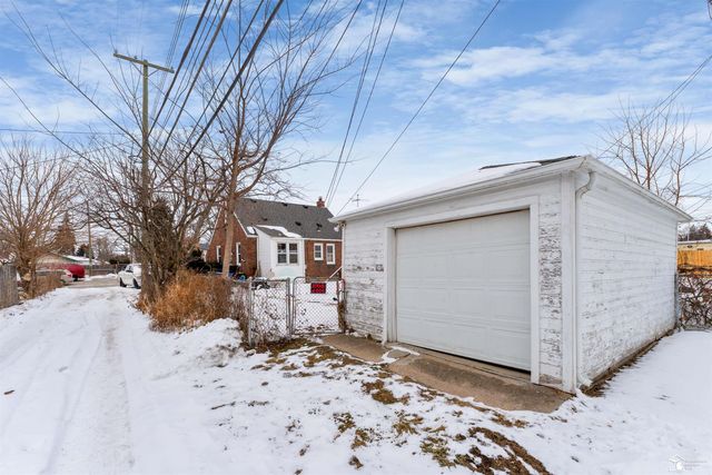 1331 Detroit Avenue, Lincoln Park, MI 48146
