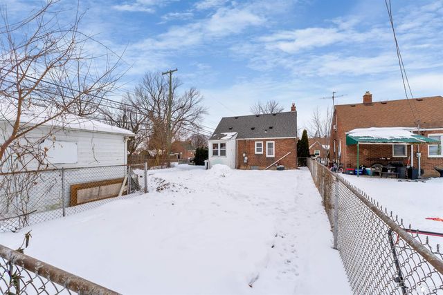 1331 Detroit Avenue, Lincoln Park, MI 48146