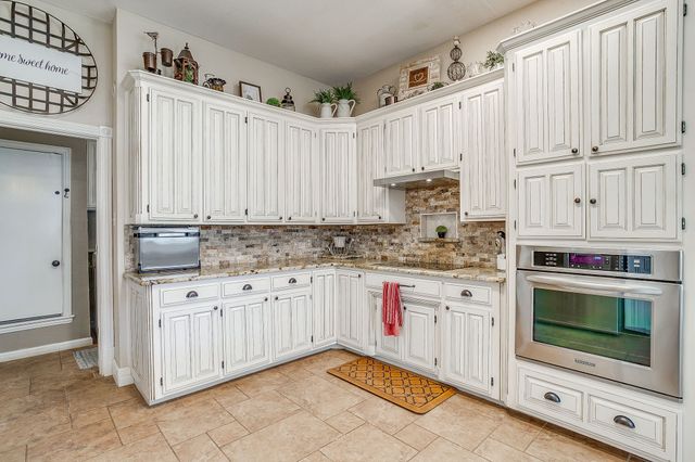 2340 Redstone Road, Burleson, TX 76028