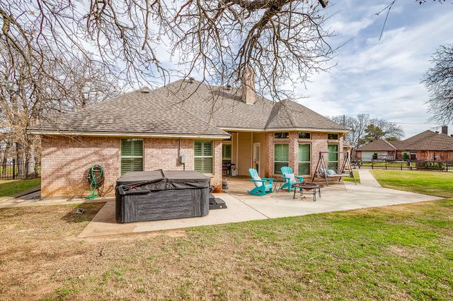 2340 Redstone Road, Burleson, TX 76028