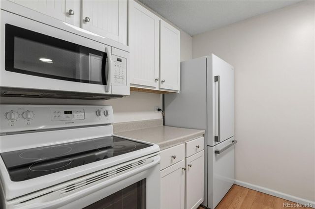 2231 S Vaughn Way 216B, Aurora, CO 80014