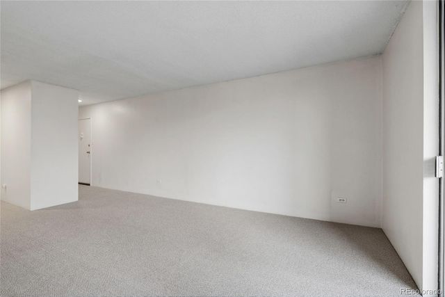 2231 S Vaughn Way 216B, Aurora, CO 80014