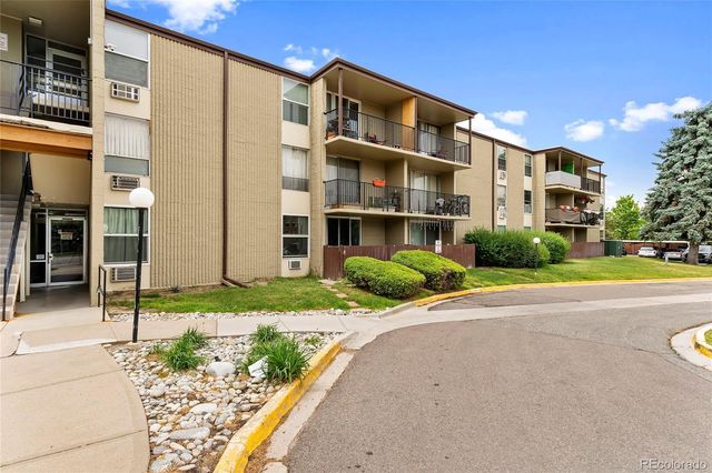 2231 S Vaughn Way 216B, Aurora, CO 80014