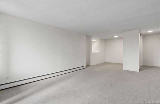 2231 S Vaughn Way 216B, Aurora, CO 80014