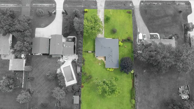 9S580 Clarendon Hills Road, Willowbrook, IL 60527