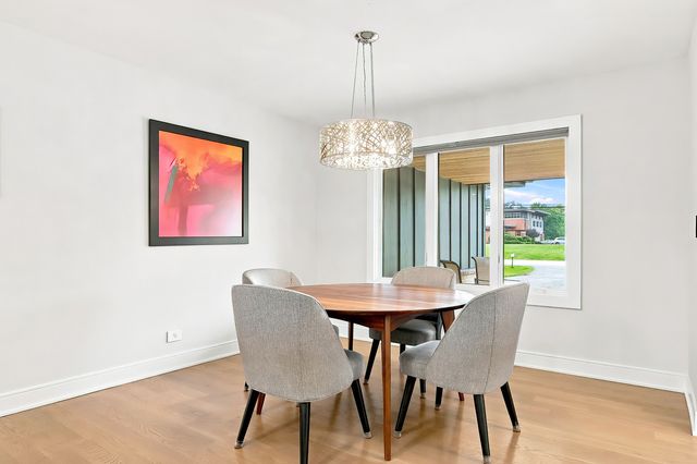 9S580 Clarendon Hills Road, Willowbrook, IL 60527