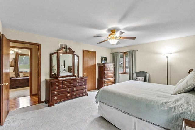860 iroquois Circle, Baraboo, WI 53913