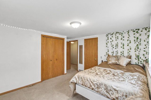 860 iroquois Circle, Baraboo, WI 53913