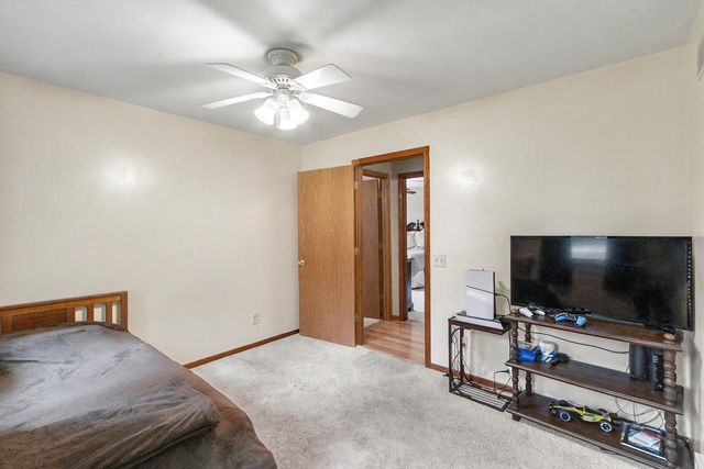860 iroquois Circle, Baraboo, WI 53913