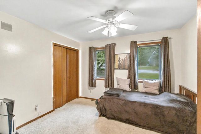 860 iroquois Circle, Baraboo, WI 53913