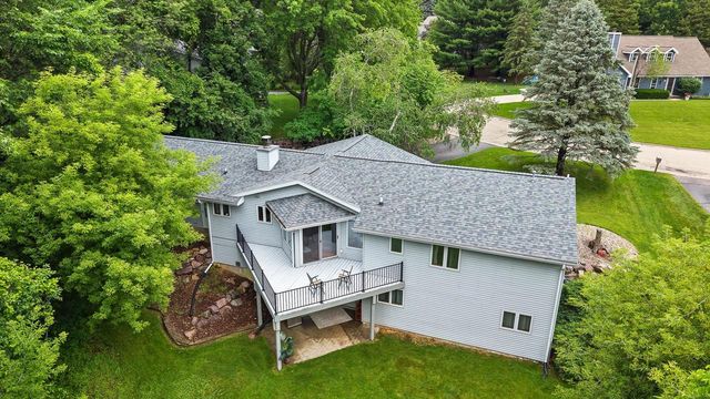 860 iroquois Circle, Baraboo, WI 53913