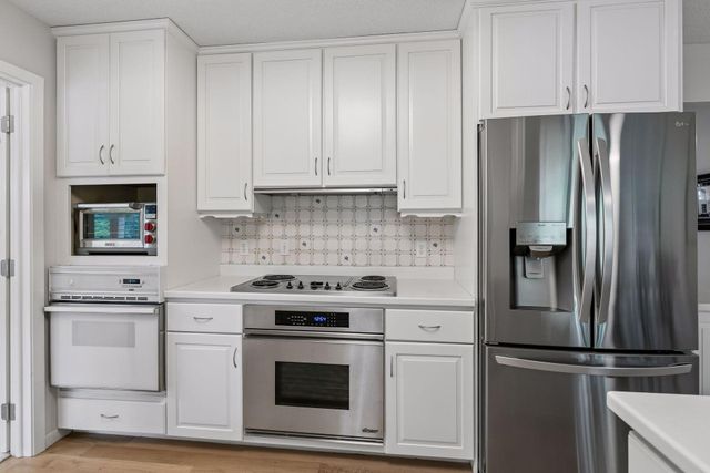 6016 Olinger Circle, Edina, MN 55436