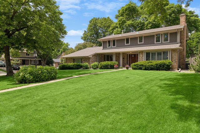 6016 Olinger Circle, Edina, MN 55436