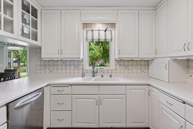 6016 Olinger Circle, Edina, MN 55436