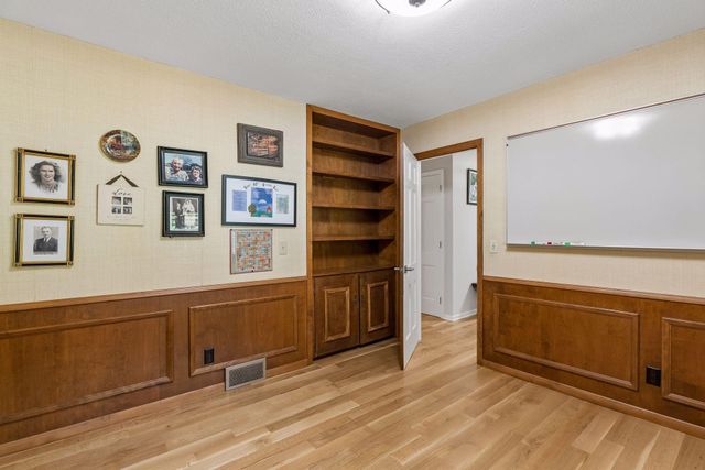 6016 Olinger Circle, Edina, MN 55436