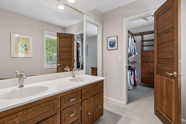 6016 Olinger Circle, Edina, MN 55436