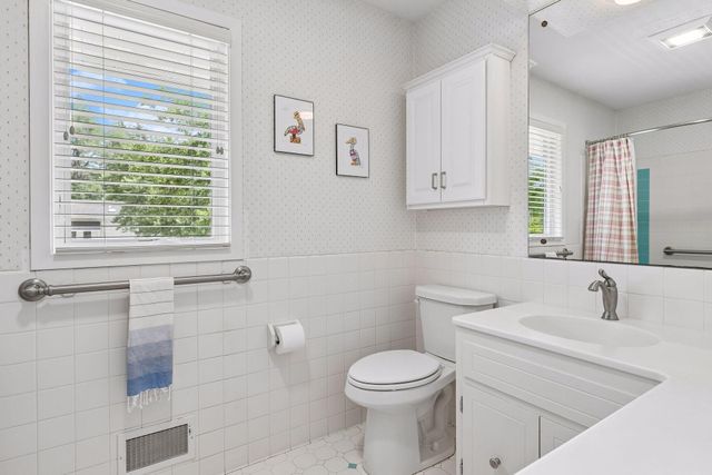 6016 Olinger Circle, Edina, MN 55436