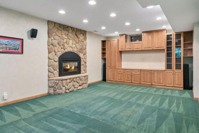 6016 Olinger Circle, Edina, MN 55436