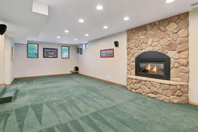 6016 Olinger Circle, Edina, MN 55436