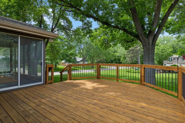 6016 Olinger Circle, Edina, MN 55436