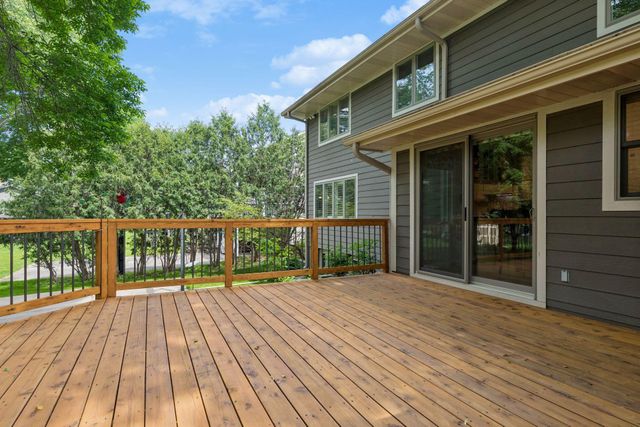 6016 Olinger Circle, Edina, MN 55436