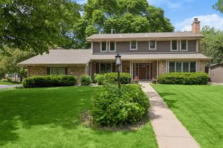 6016 Olinger Circle, Edina, MN 55436