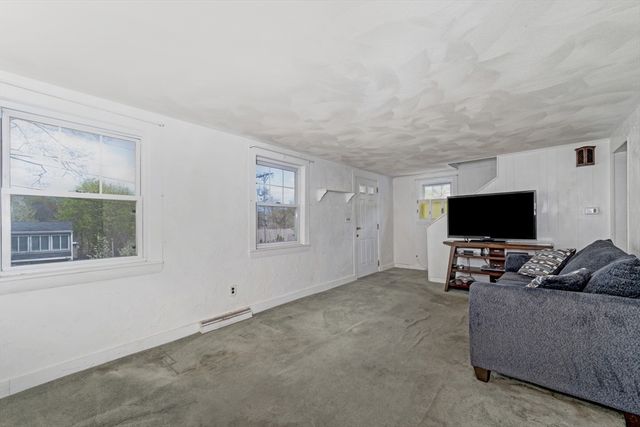 71 Holmes Ave, Weymouth, MA 02191