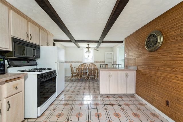 71 Holmes Ave, Weymouth, MA 02191