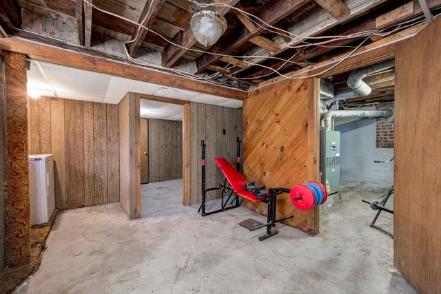 71 Holmes Ave, Weymouth, MA 02191