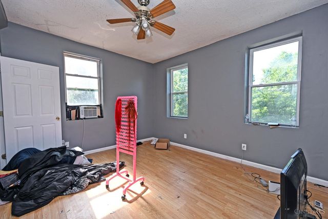2457 Everglade Place, Cincinnati, OH 45214