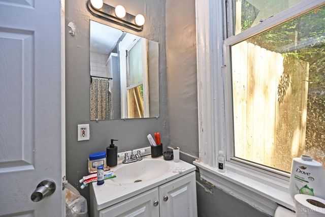 2457 Everglade Place, Cincinnati, OH 45214