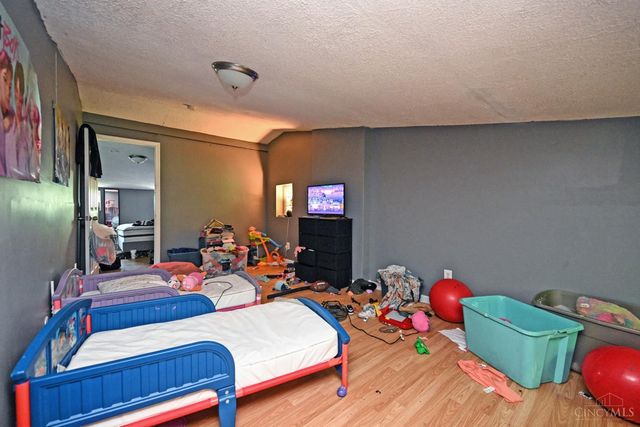 2457 Everglade Place, Cincinnati, OH 45214