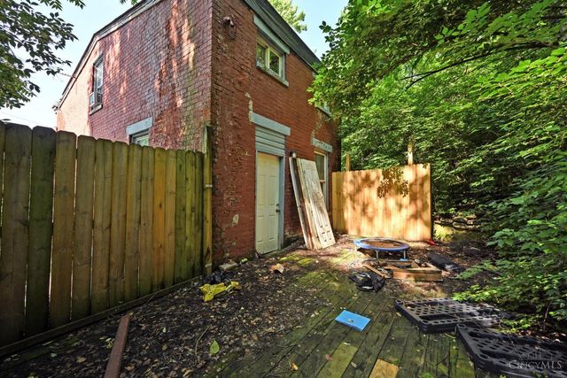 2457 Everglade Place, Cincinnati, OH 45214