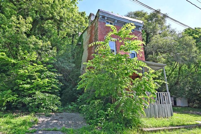 2457 Everglade Place, Cincinnati, OH 45214