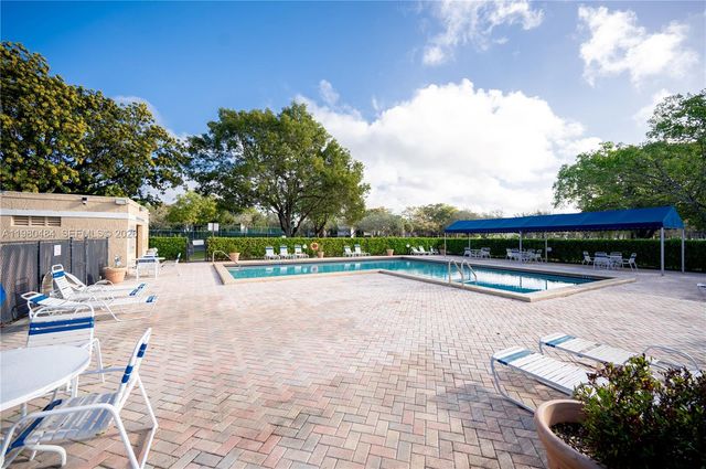 16400 Golf Club Rd 305, Weston, FL 33326