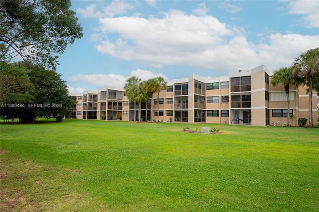 16400 Golf Club Rd 305, Weston, FL 33326