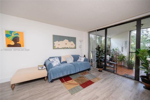 16400 Golf Club Rd 305, Weston, FL 33326