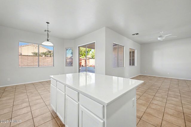 8634 E HILLVIEW Street, Mesa, AZ 85207