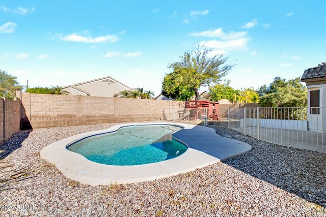 8634 E HILLVIEW Street, Mesa, AZ 85207