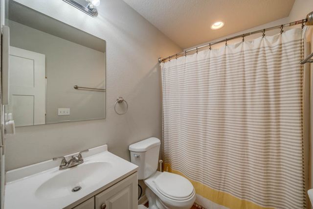 3420 Thompson Avenue, Des Moines, IA 50317