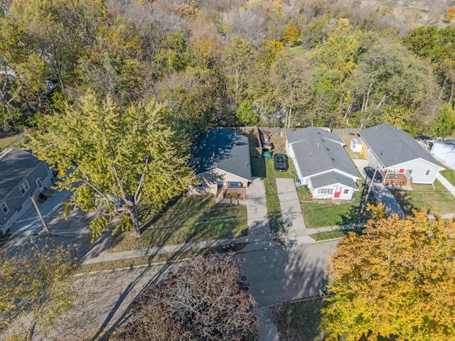 3420 Thompson Avenue, Des Moines, IA 50317