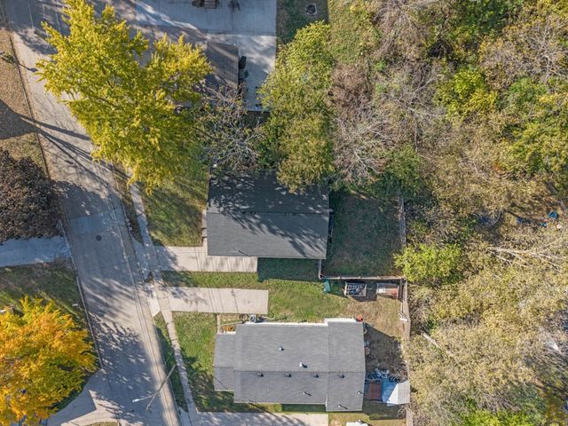 3420 Thompson Avenue, Des Moines, IA 50317