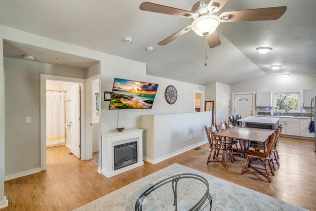 3420 Thompson Avenue, Des Moines, IA 50317