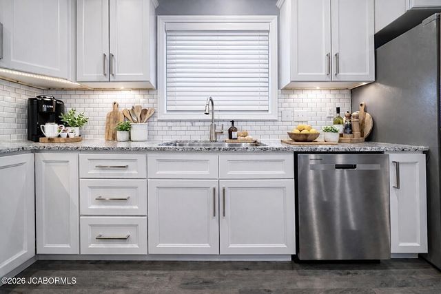 775 VINE DRIVE, Holts Summit, MO 65043